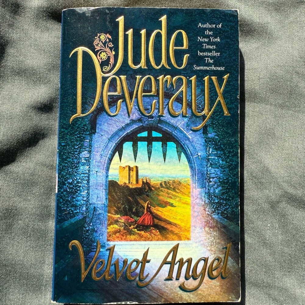 Velvet Angel by Jude Deveraux - Paperback Adult Romance Novel